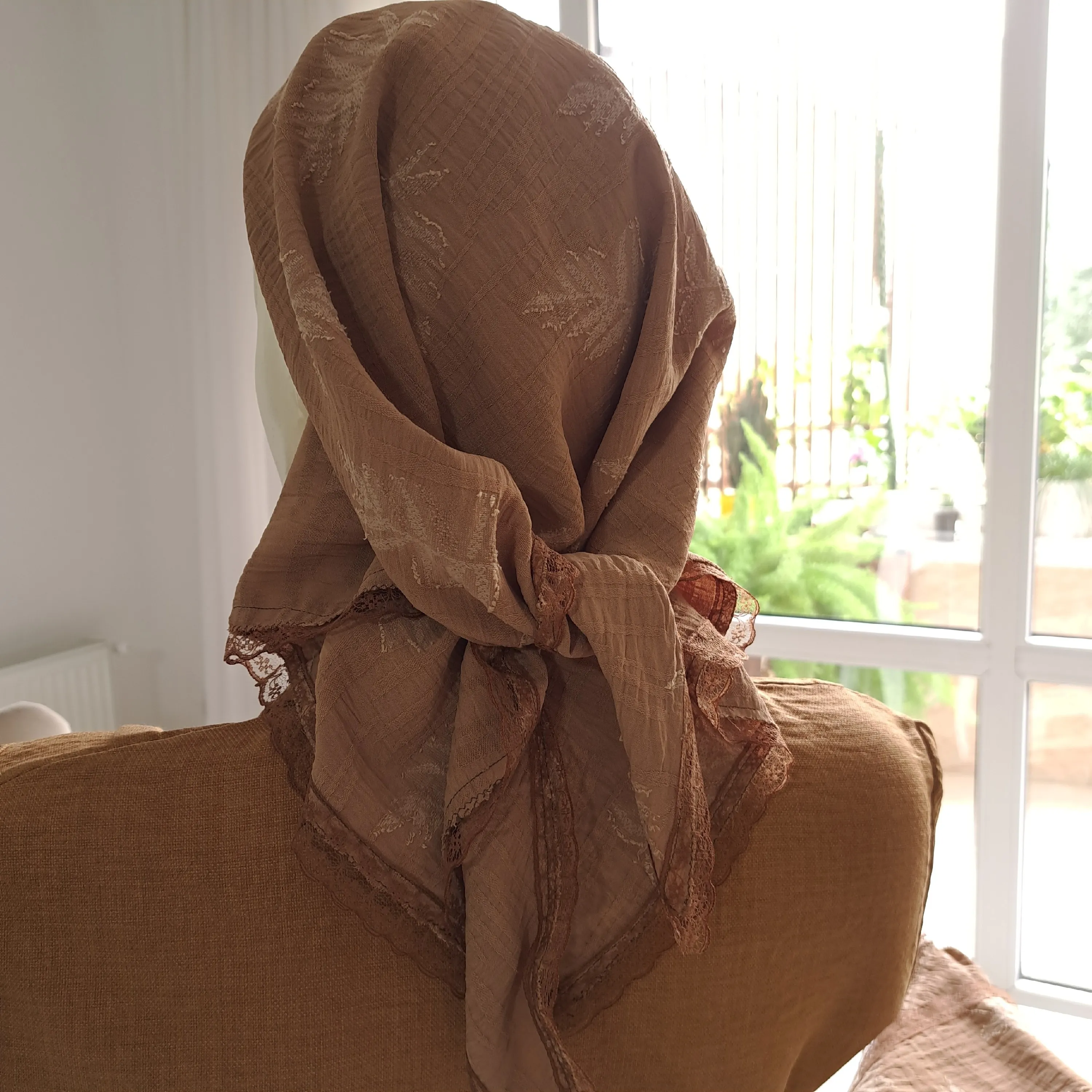 مینی اسکارف سه گوش نخی طرح کاج رنگبندی متنوع ابعاد 120 در 80