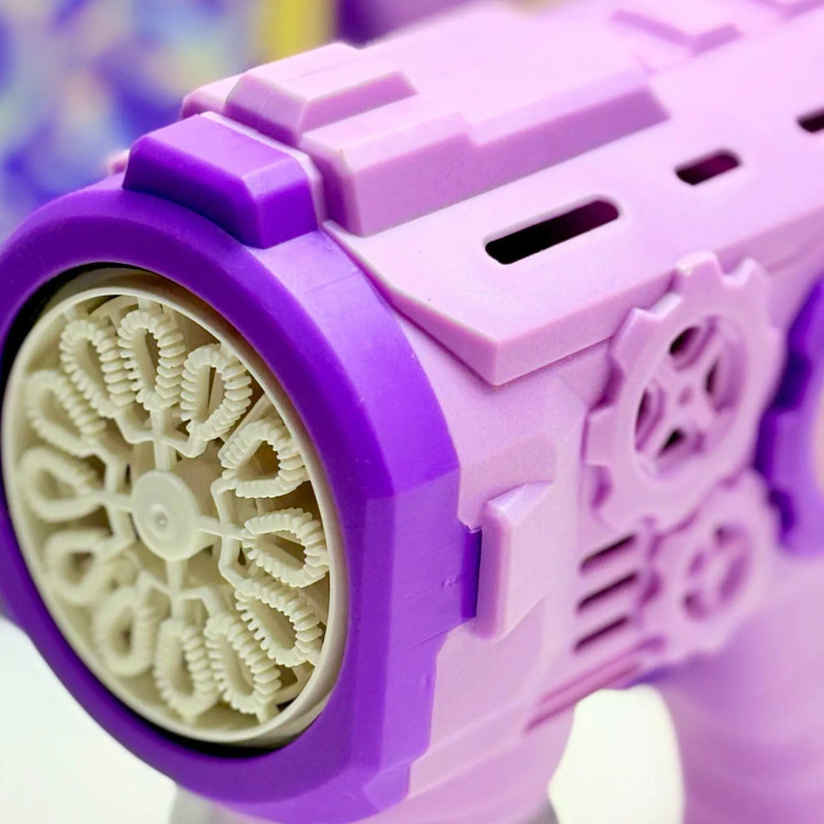 تفنگ حباب ساز کرومی و استیج دارای نور و صدا به همراه مایع کف ساز مناسب رده سنی 2 سال به بالا پلاستیکی