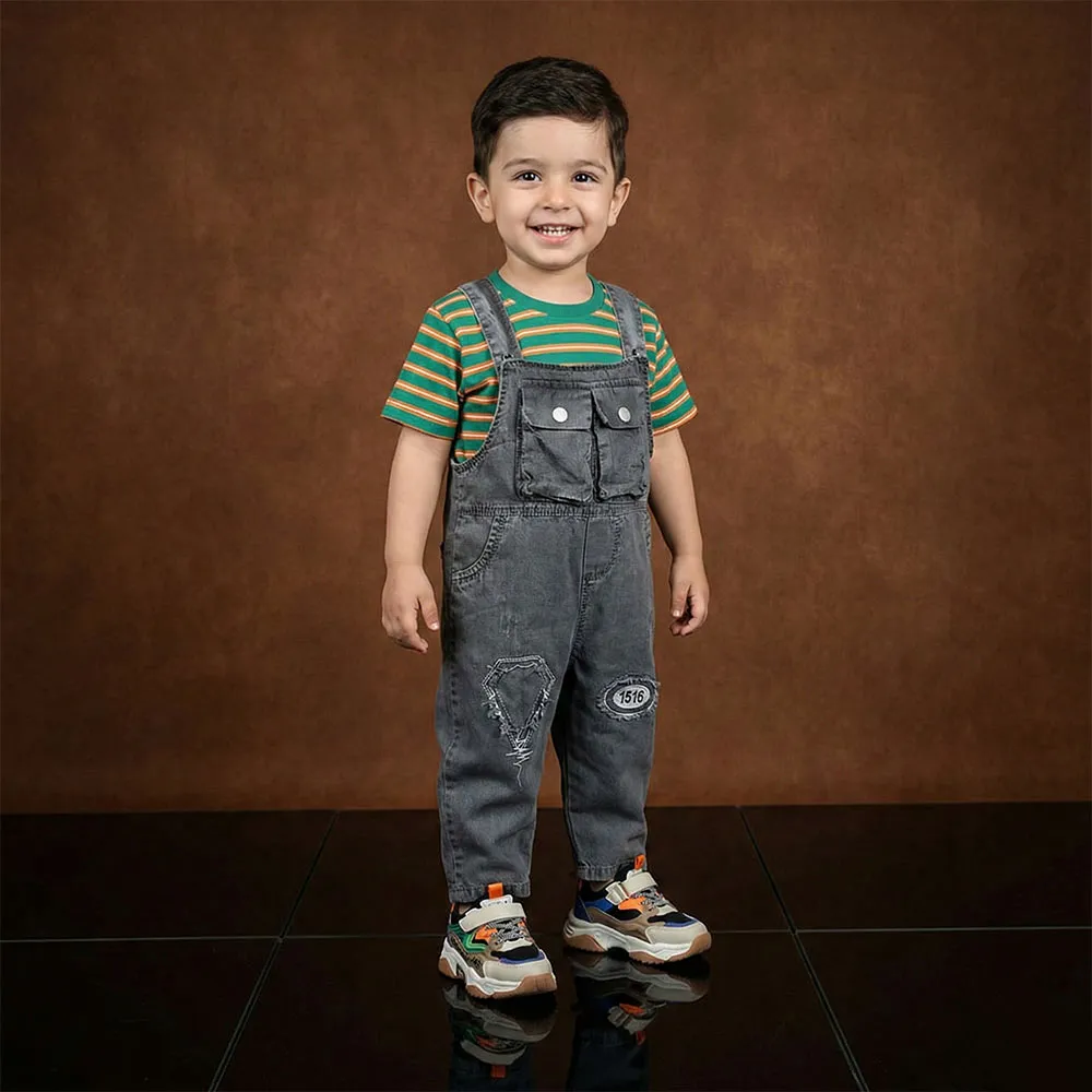 بیلر پسرانه جین طرح تکه دوزی شده رنگ زغال سنگی سایز 2 تا 3 سال