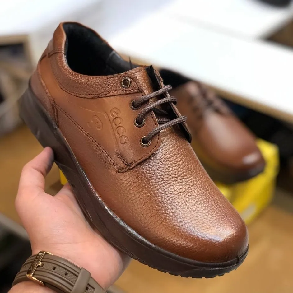 کفش چرم طبی مردانه طرح کلارک عسلی با رویه چرم طبیعی گاوی و زیره پیو