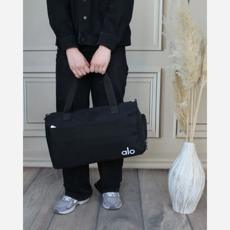 ساک ورزشی و اسپرت پارچهای با بند بلند و سه بند ابعاد 48 در 30 سانتیمتر